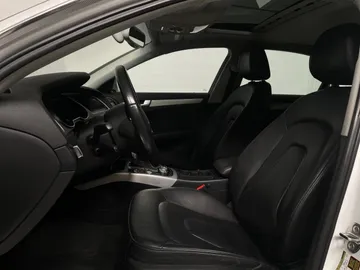2015 Audi A4 - image 3