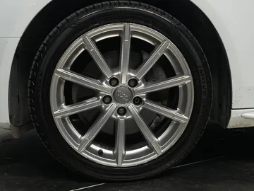 2015 Audi A4 - image 7