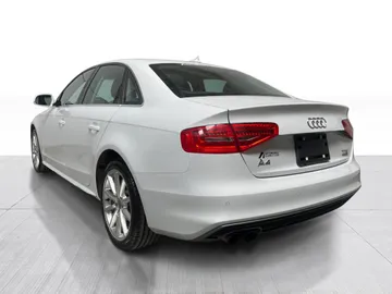 2015 Audi A4 - image 11