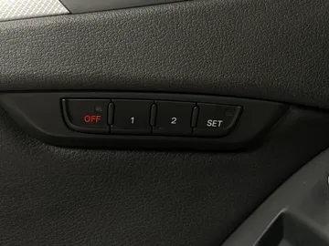 2015 Audi A4 - image 16