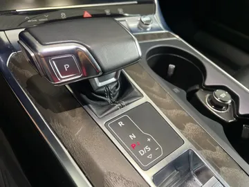 2019 Audi A6 - image 32