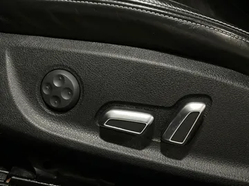 2017 Audi S5 - image 17