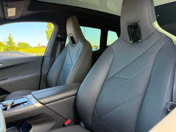 2023 BMW IX - image 7