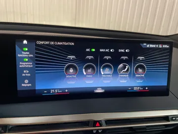 2023 BMW IX - image 25