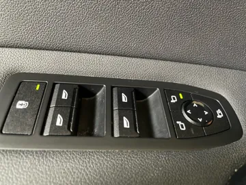 2023 BMW IX - image 28