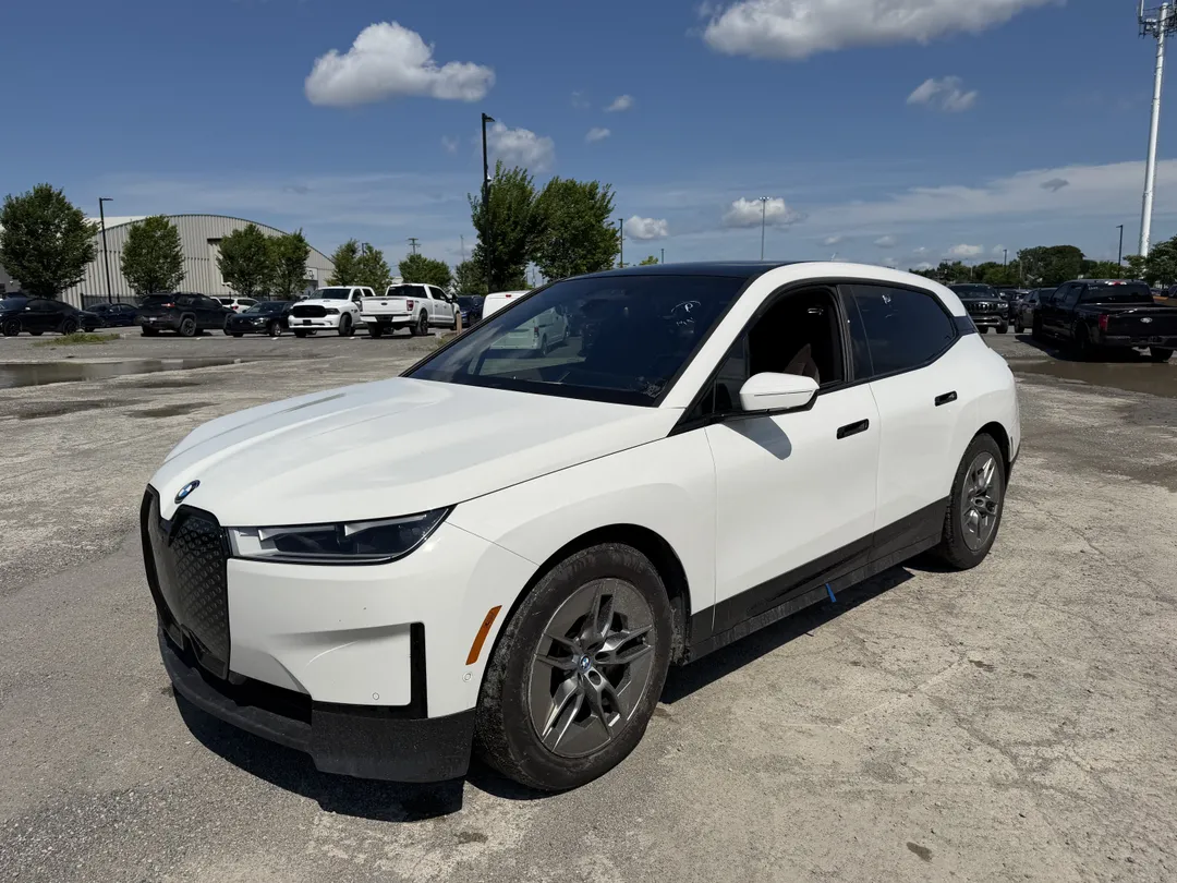 2023 BMW IX — photo 3