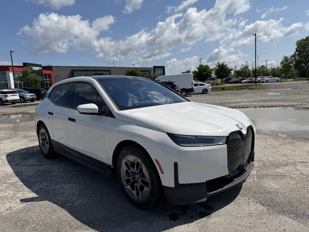 2023 BMW IX