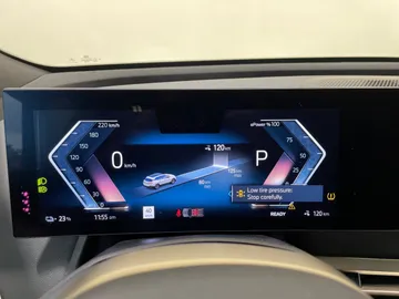 2023 BMW IX - image 18