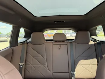 2023 BMW IX - image 7