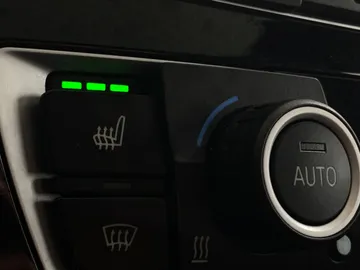 2018 BMW 2 Series - image 25