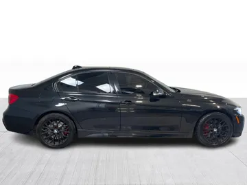 2018 BMW 3 Series - image 2
