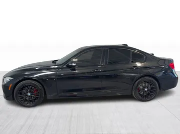 2018 BMW 3 Series - image 9