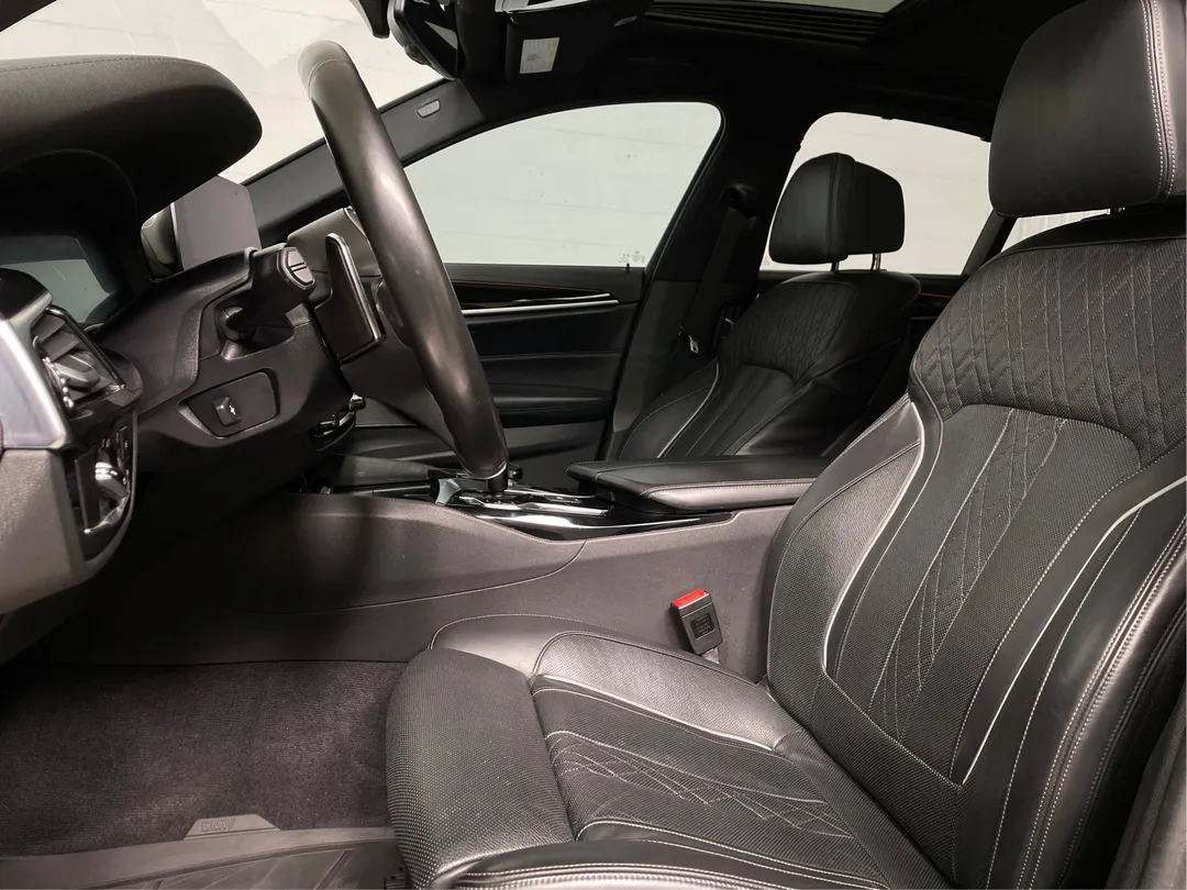 2019 BMW 5 Series for sale - photo 3