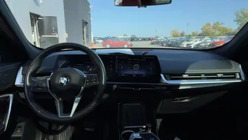 2023 BMW X1 - image 9