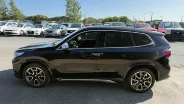2023 BMW X1 - image 4