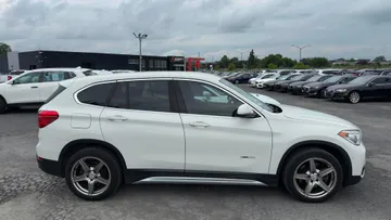 2018 BMW X1 - image 4