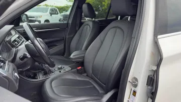 2018 BMW X1 - image 8