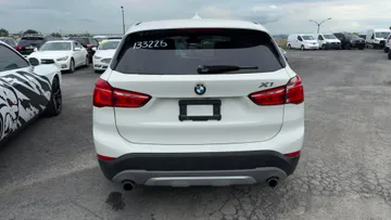 2018 BMW X1 - image 6