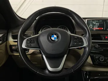 2016 BMW X1 - image 18