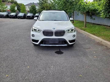 2016 BMW X1 - image 2