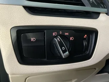 2016 BMW X1 - image 19
