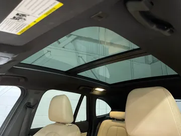 2016 BMW X1 - image 6