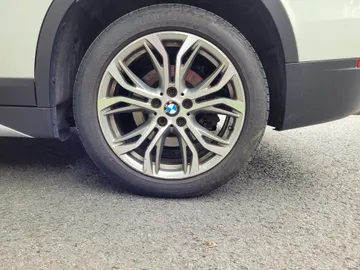 2016 BMW X1 - image 7