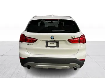 2016 BMW X1 - image 12