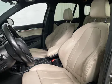 2018 BMW X1 - image 3