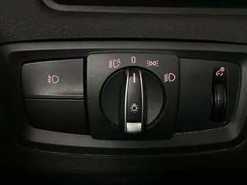 2018 BMW X1 - image 17
