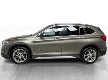 2018 BMW X1 - image 10