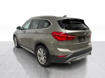 2018 BMW X1 - image 11