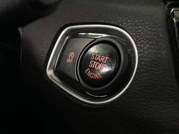 2018 BMW X1 - image 27