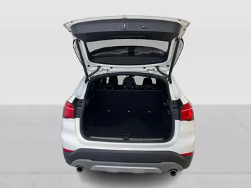 2018 BMW X1 - image 13