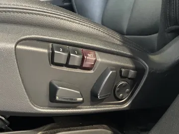 2018 BMW X1 - image 18