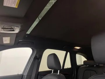 2018 BMW X1 - image 12