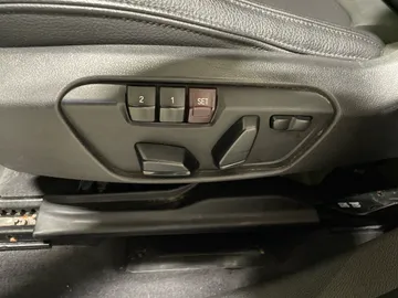 2016 BMW X1 - image 18