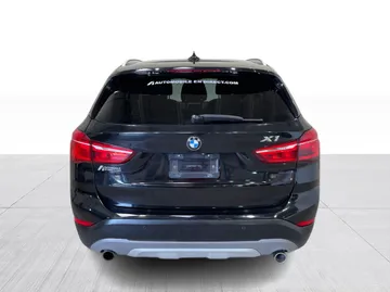 2016 BMW X1 - image 12