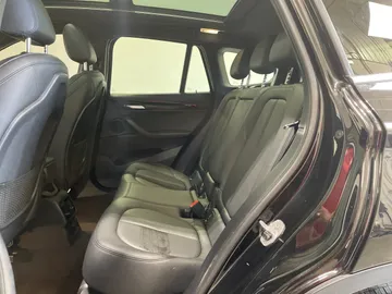 2016 BMW X1 - image 15