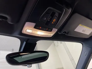 2016 BMW X1 - image 16