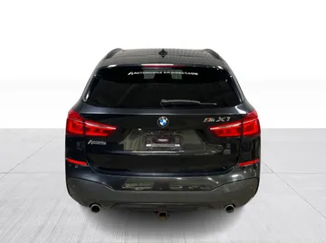 2017 BMW X1 - image 12