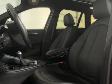 2018 BMW X1 - image 3