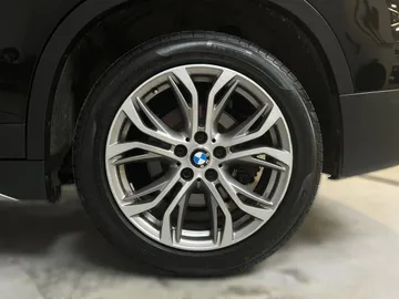 2018 BMW X1 - image 6
