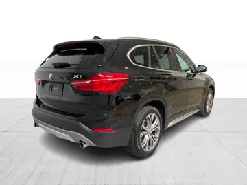 2018 BMW X1 - image 13