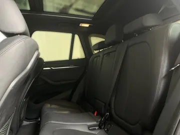 2018 BMW X1 - image 14