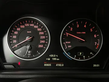 2018 BMW X1 - image 17