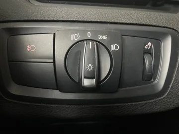 2018 BMW X1 - image 19