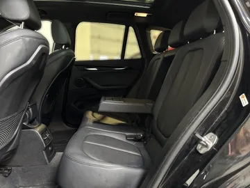 2018 BMW X1 - image 15