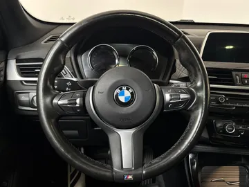 2018 BMW X1 - image 18