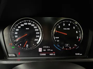 2018 BMW X1 - image 17